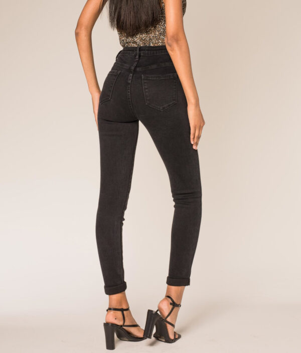 Röhrenjeans mit hoher Taille P173.a