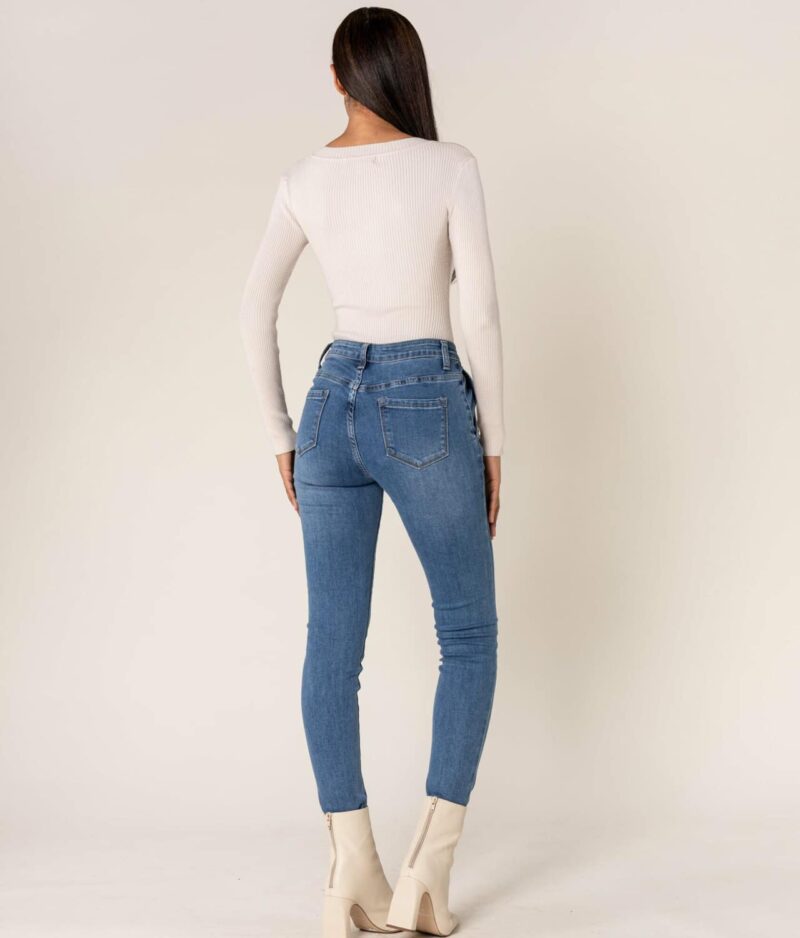 Slim_fit_jeans_hlače_p217-5.f